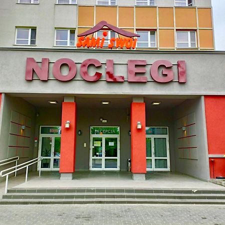 Sami Swoi Kutno Hostel Eksteriør bilde