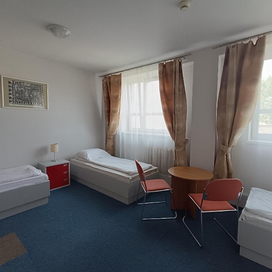 Sami Swoi Kutno Hostel Eksteriør bilde